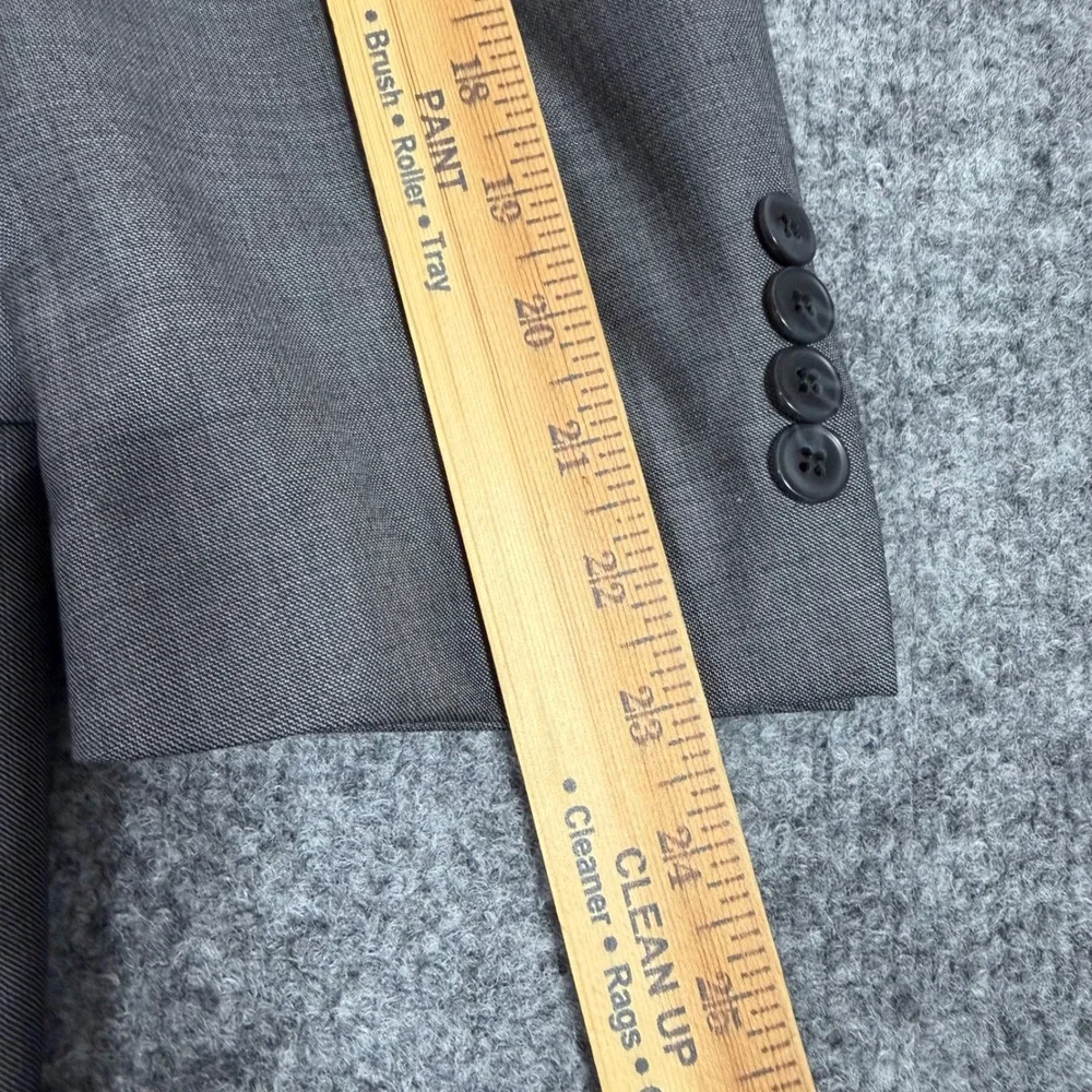 Peter Millar Suit 2 Button Mens 48R (Fits 46S) Grey 100% Wool 42x29 EUC Canada